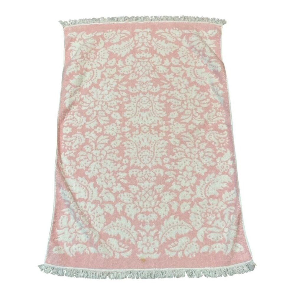 Vintage Stevens Utica Pink Floral Sculpted Fringe Bath Towel Made in USA
